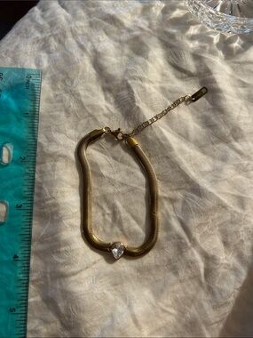 Gold-Tone Stainless Steel Women’s Bracelet with Teardrop Crystal Accent